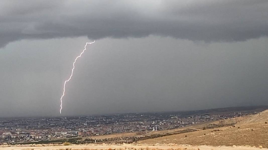 Konya’da hava karardı, yağmur bir anda indi 7